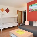 LOW BUDGET Apartment Areit Lozano by Apartments Ged