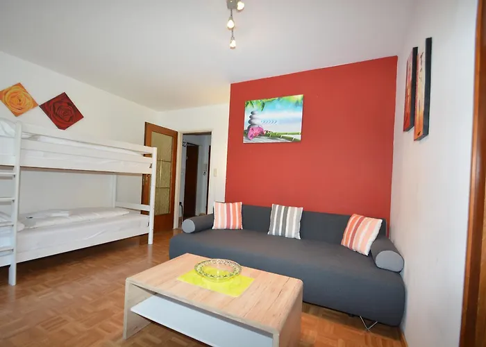 LOW BUDGET Apartment Areit Lozano by Apartments Ged