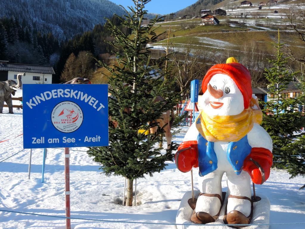 Low Budget Areit Lozano By Ged * Zell am See